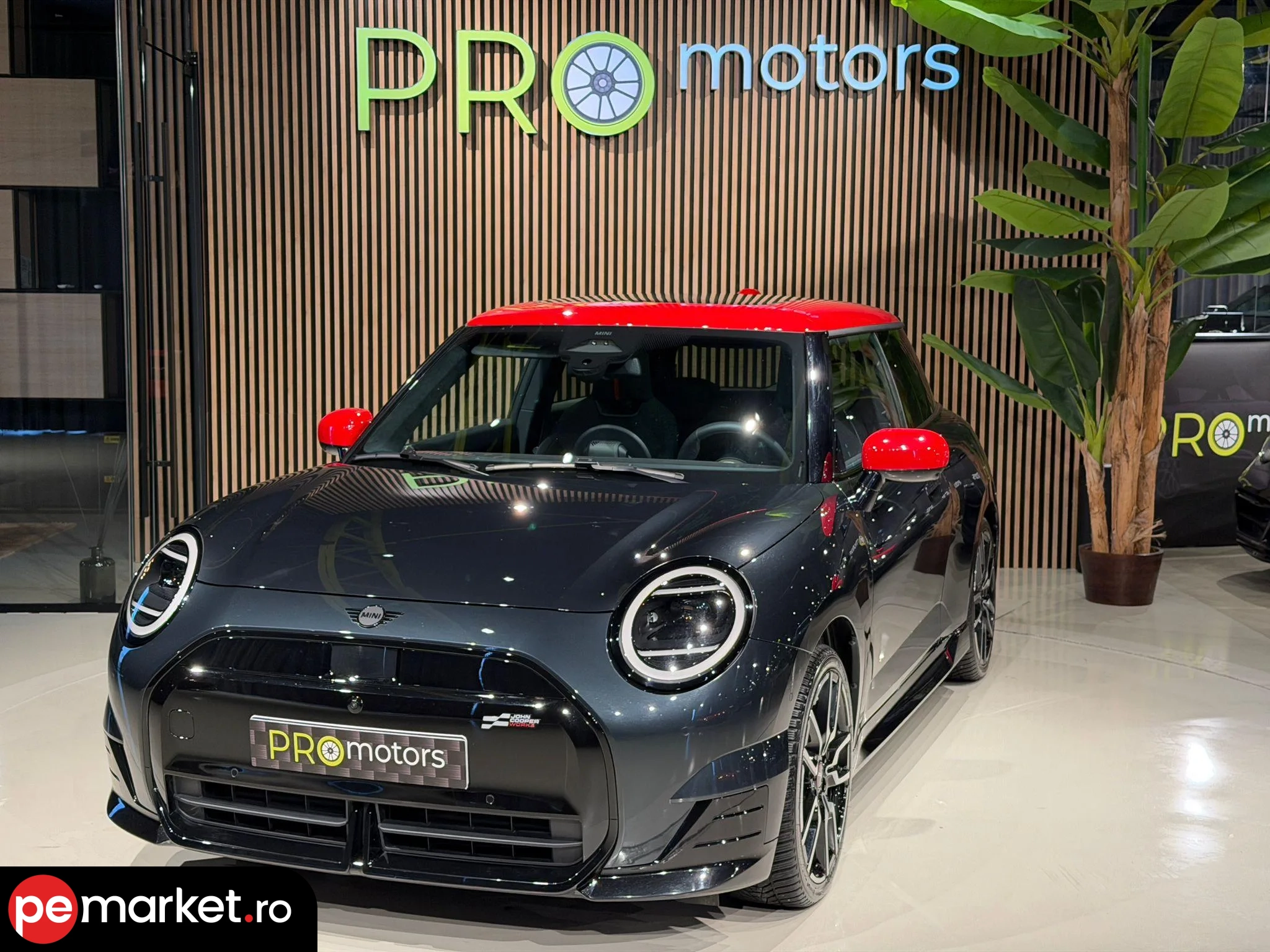 MINI Cooper SE John Cooper Works - pemarket.ro