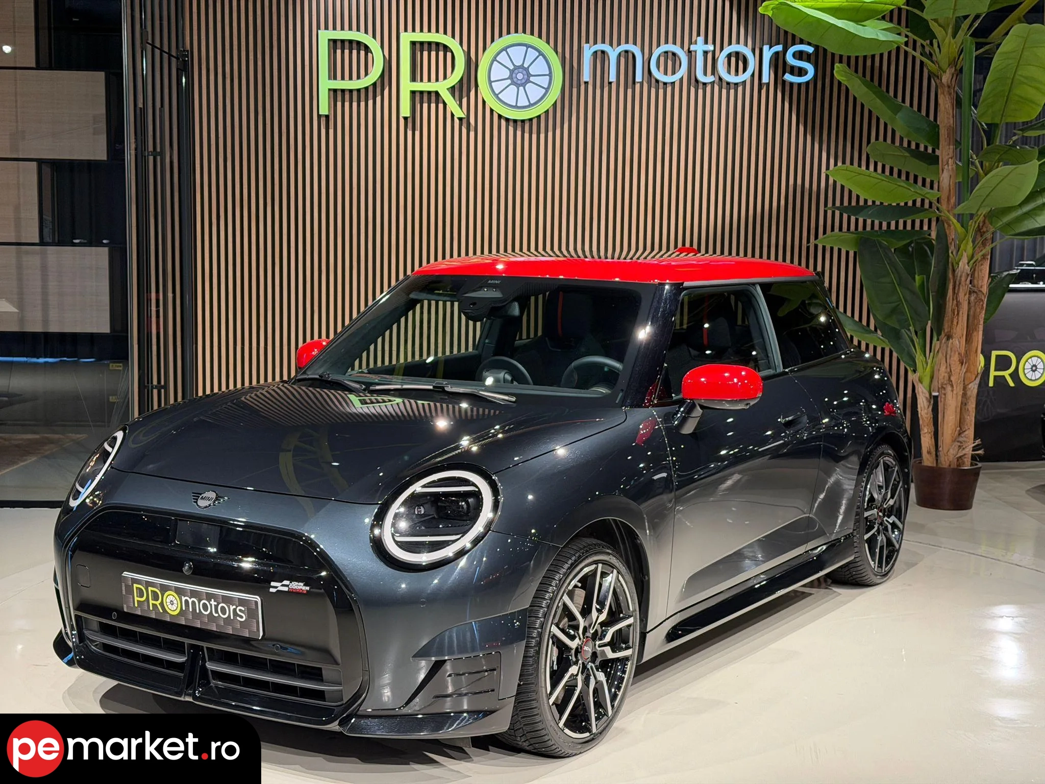 MINI Cooper SE John Cooper Works - pemarket.ro