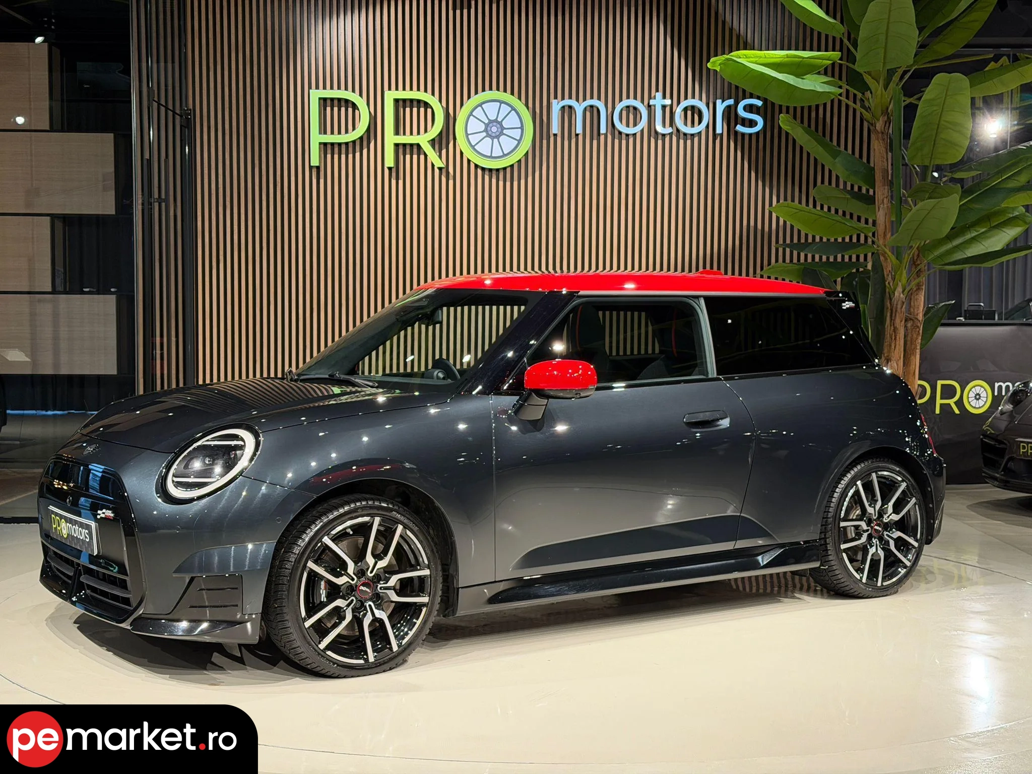 MINI Cooper SE John Cooper Works - pemarket.ro