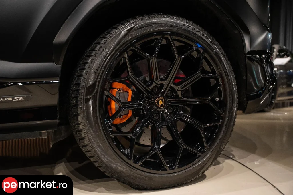 Lamborghini Urus SE - pemarket.ro