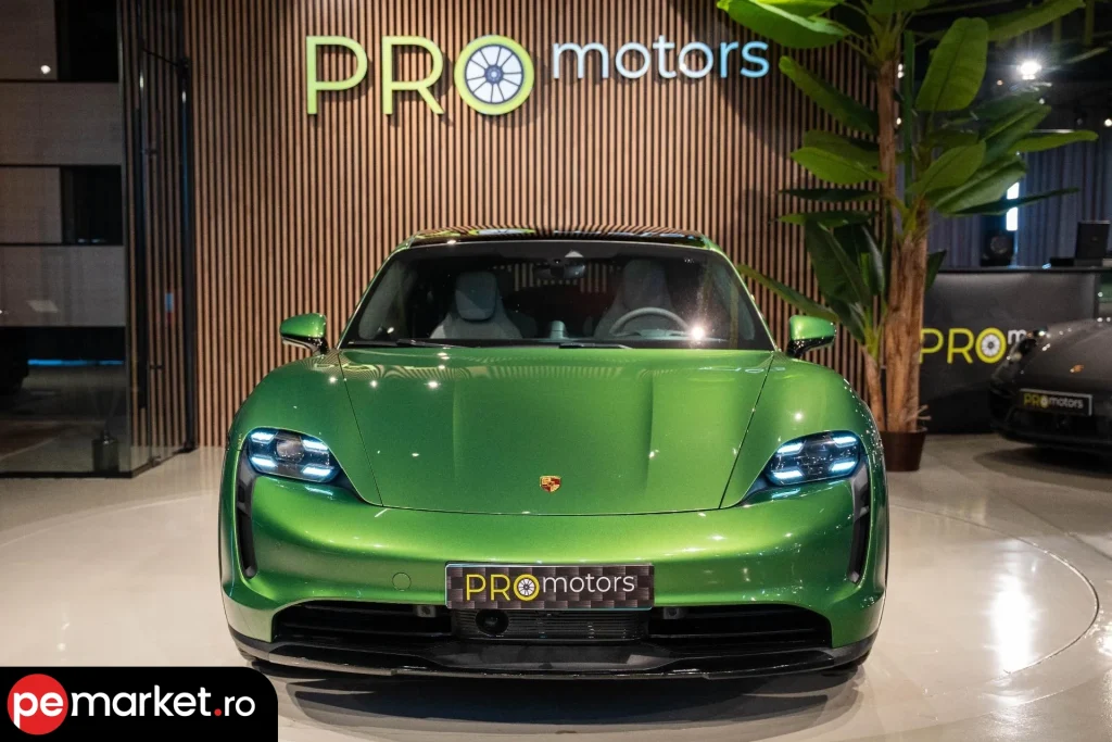 Porsche Taycan Cross Turismo - pemarket.ro