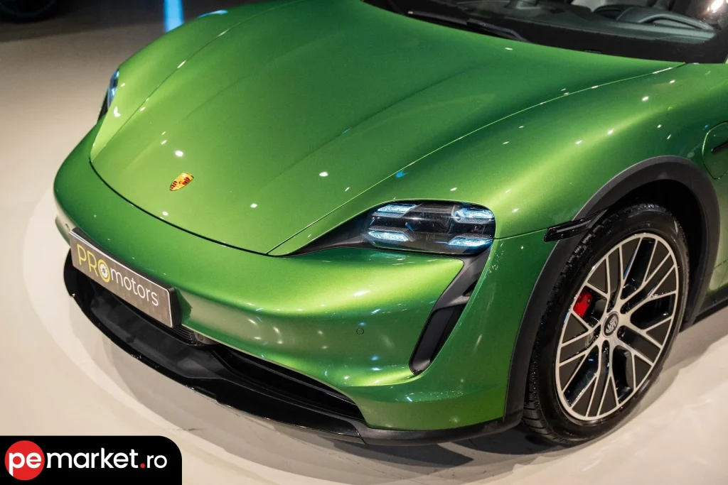 Porsche Taycan Cross Turismo - pemarket.ro