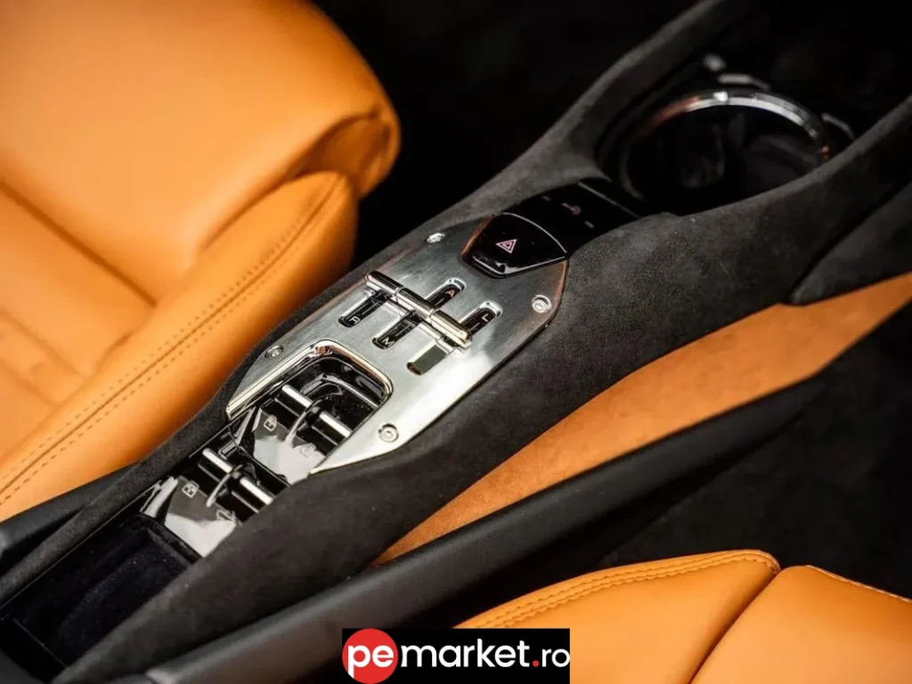 Ferrari 296 GTS | Hybrid Supercar | 830 CP - pemarket.ro