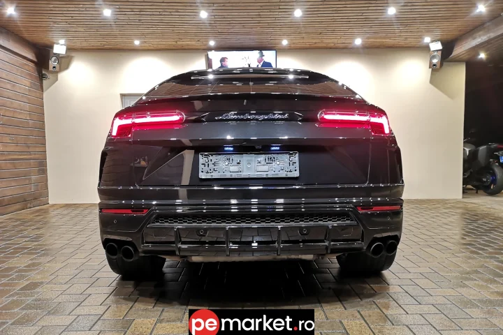 Închiriază Lamborghini Urus - pemarket.ro