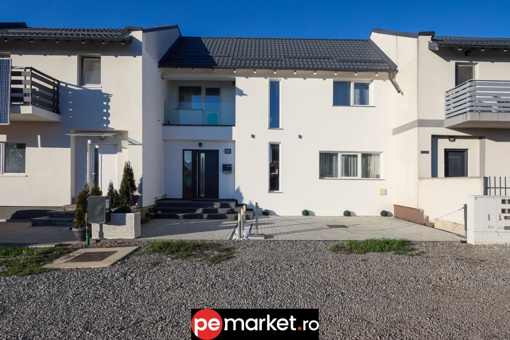 Locuință tip TRIPLEX modernă, complet finisată | 189.000 € - pemarket.ro