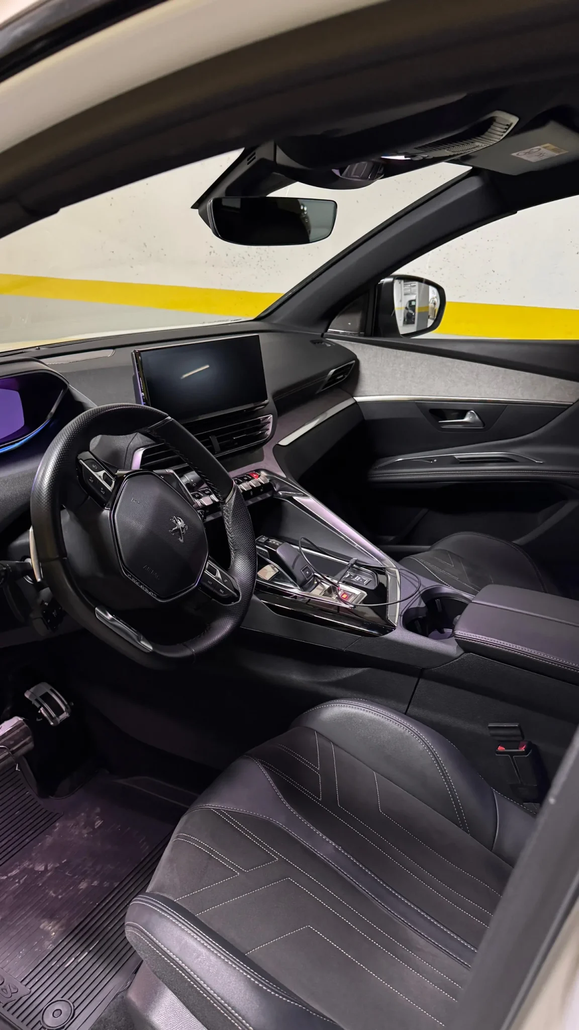 Închiriază Peugeot 3008 GT - pemarket.ro