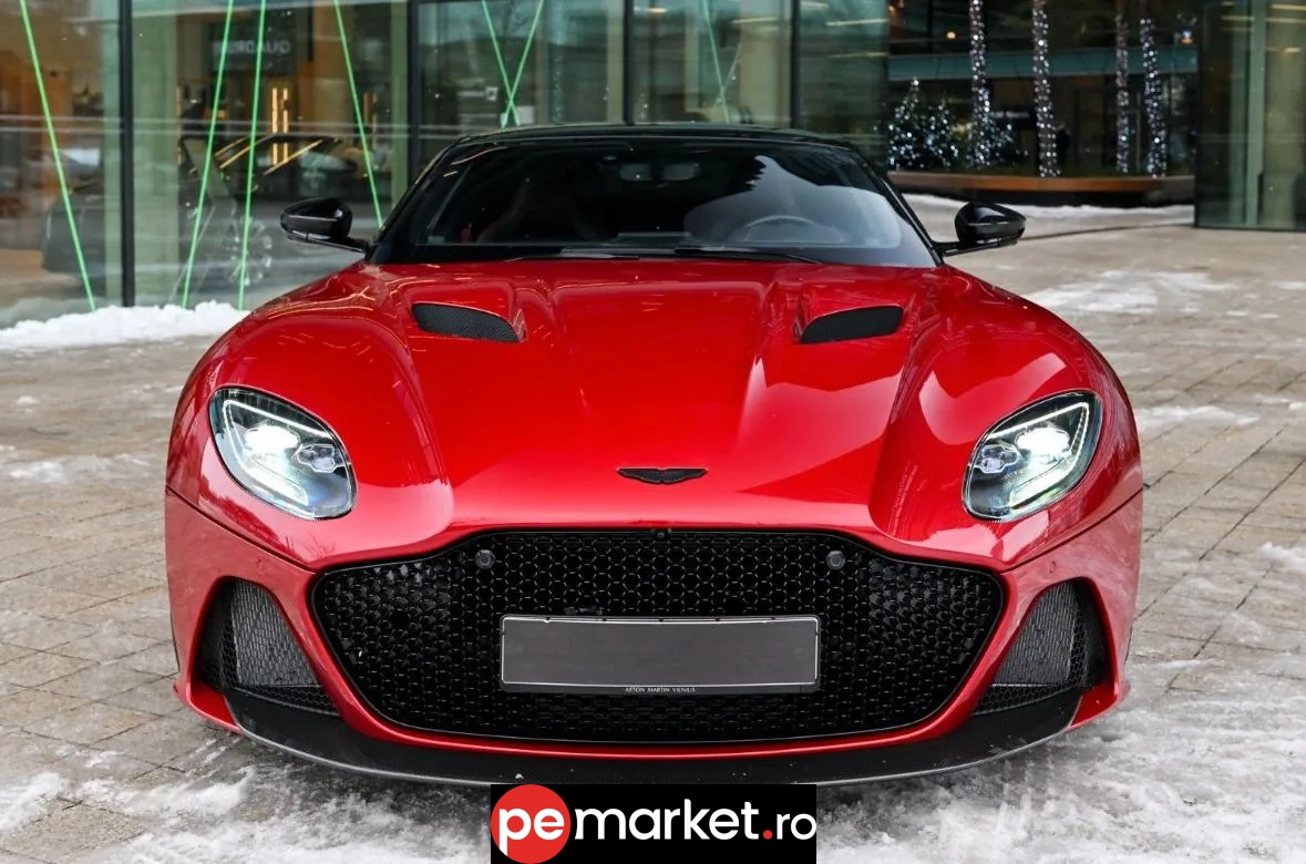 Închiriază Aston Martin DBS - pemarket.ro