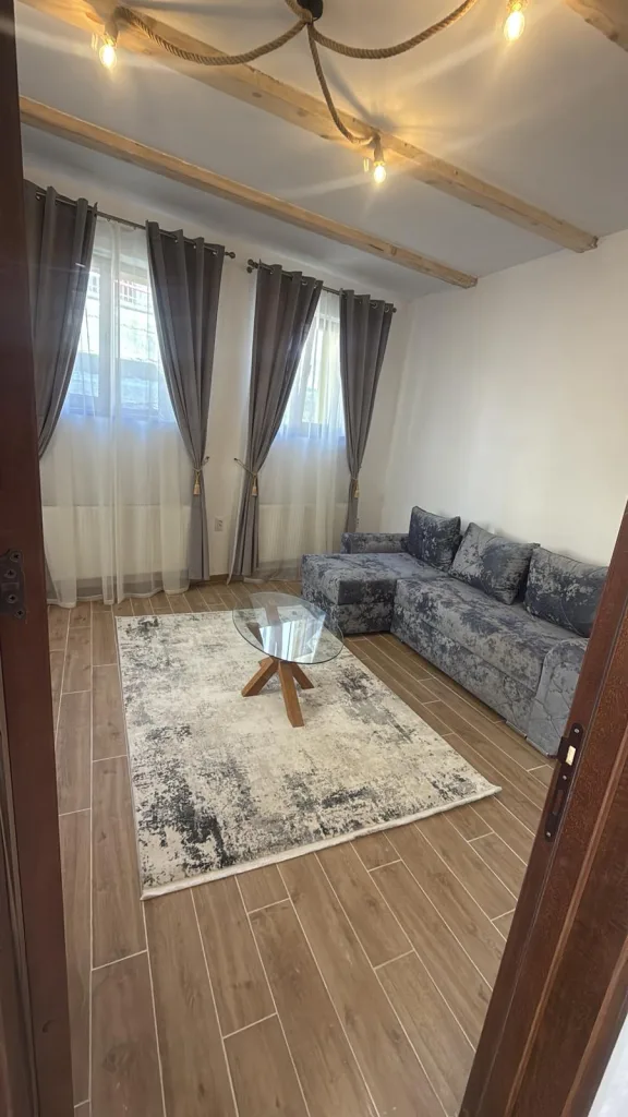 Casă individuală singur în curte – Brașov, Centru Vechi - pemarket.ro