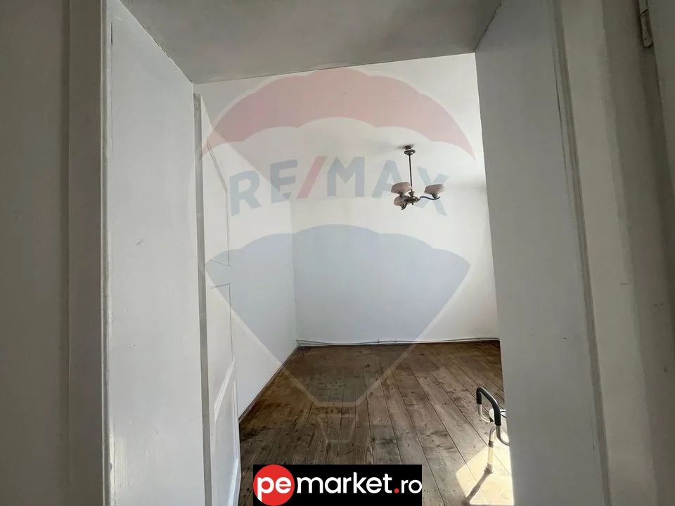 Proprietate de vânzare, Stupini, potențial rezidențial sau comercial - pemarket.ro