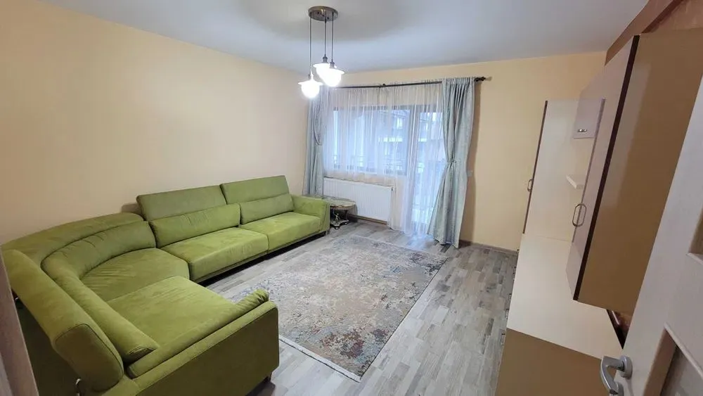 Garsonieră Coresi - pemarket.ro