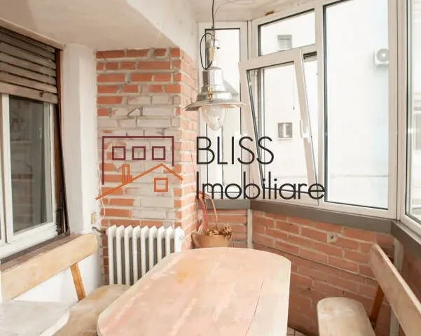 Apartament cu 3 camere – Zona Pieței Victoriei - pemarket.ro