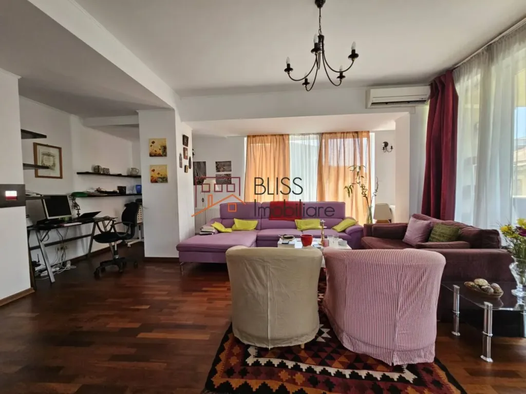 Apartament cu 3 camere Zonă Ultracentrală - pemarket.ro