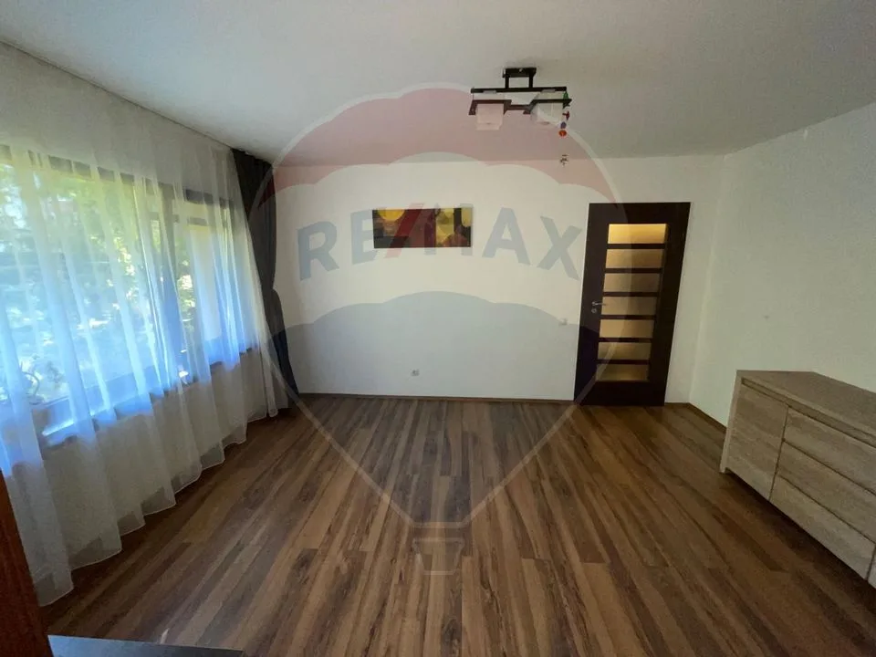 Apartament 3 camere Saturn - pemarket.ro