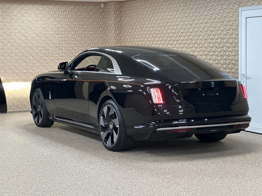 Rolls-Royce Spectre - pemarket.ro