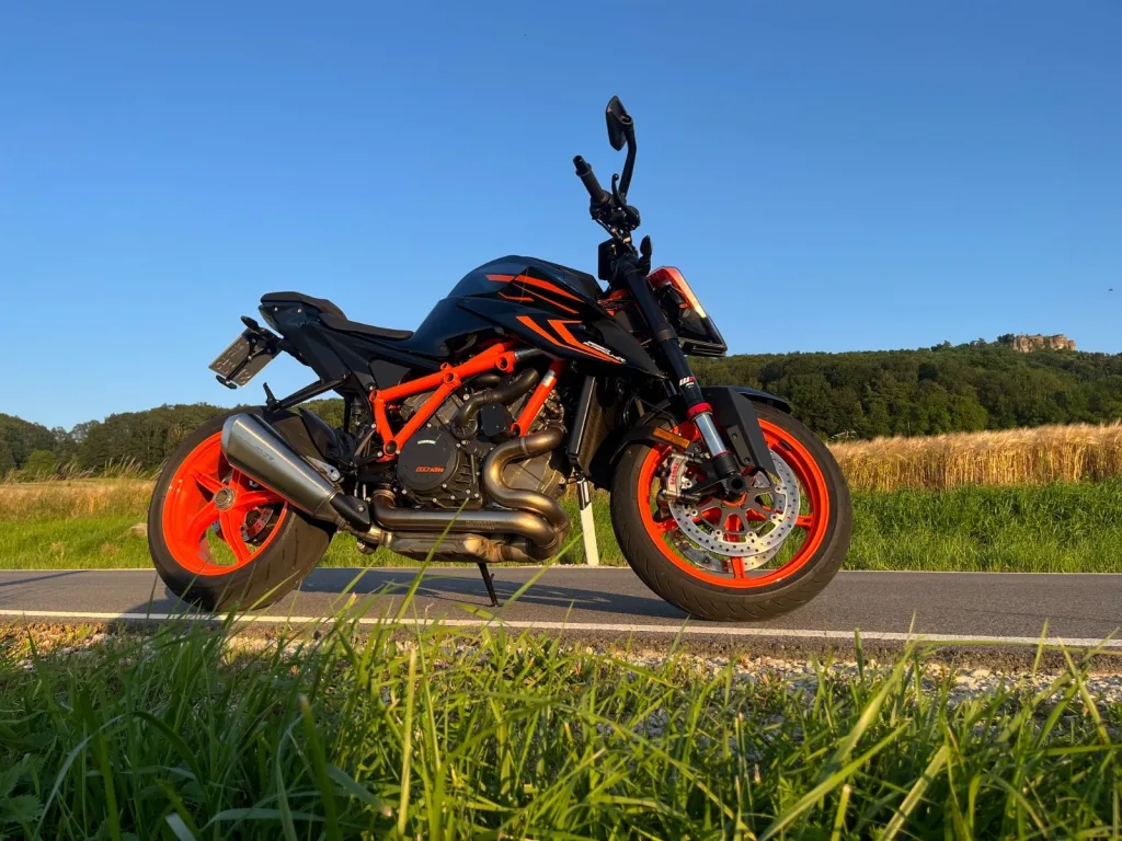 KTM 1290 Super Duke R - pemarket.ro
