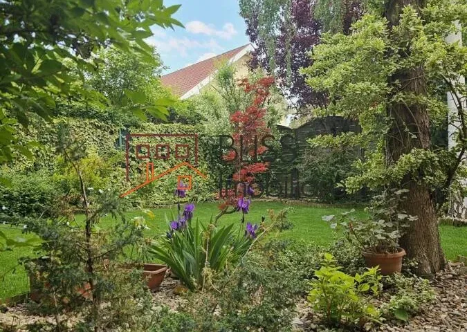 Casă Elegantă Cu Grădină în Cartierul Madrid 1 - pemarket.ro