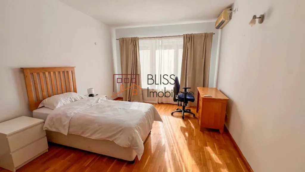 Vilă elegantă localizată într-un complex securizat - pemarket.ro