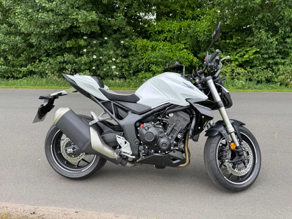 Honda CB 1000 Hornet Style - pemarket.ro