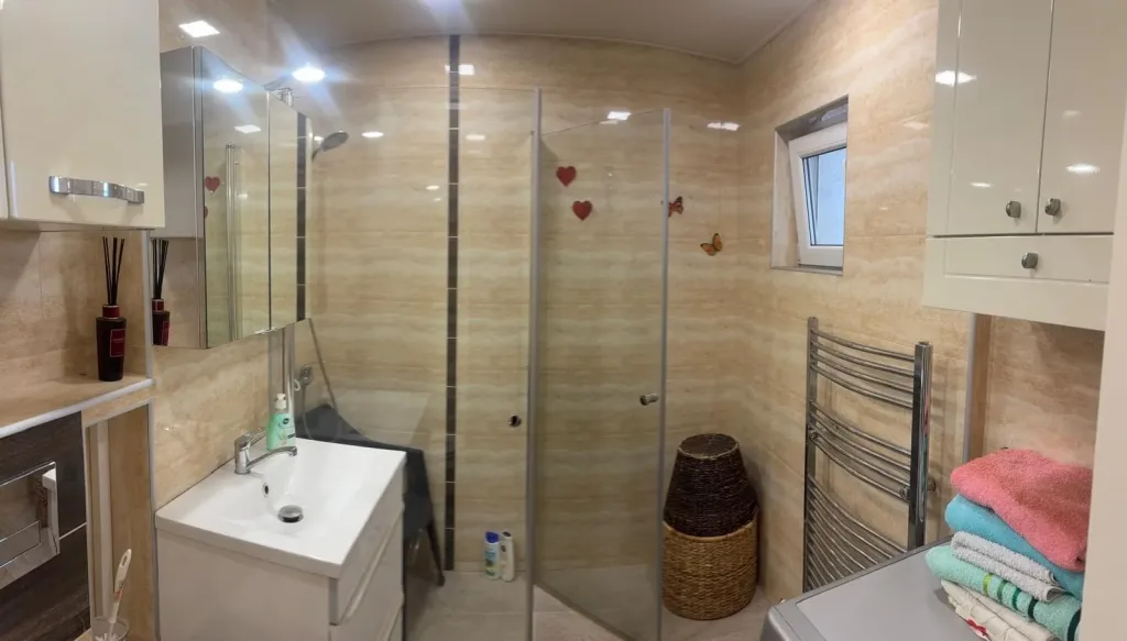 Apartament 3 camere, zona Centrul Civic, Harmanului - pemarket.ro