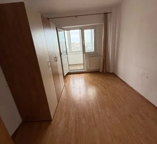 Apartament 3 Camere – Zona Carpaților – Pârâului, Brașov - pemarket.ro