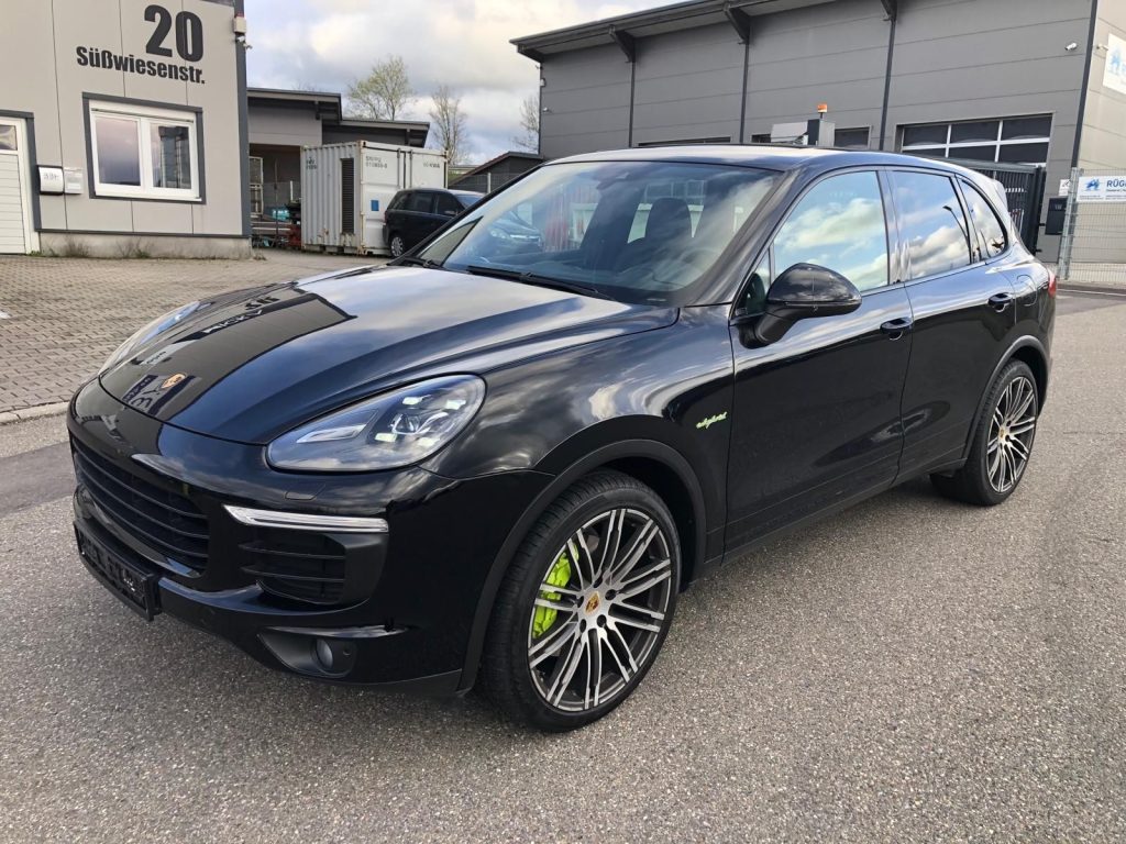 Porsche Cayenne S E-Hybrid - pemarket.ro