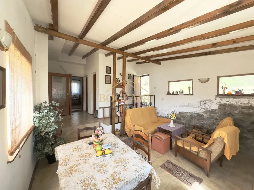 Casă Individuală la Malul Dunării - pemarket.ro