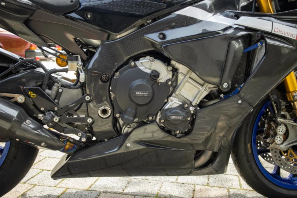 Yamaha R1M RN32 - pemarket.ro