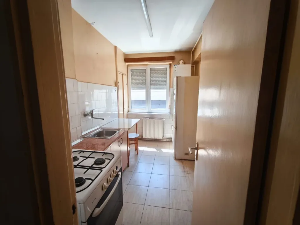 Apartament cu 2 camere in Centru Civic - pemarket.ro