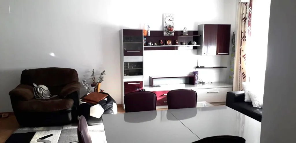 Apartament 3 camere – Tractorul, Brașov - pemarket.ro