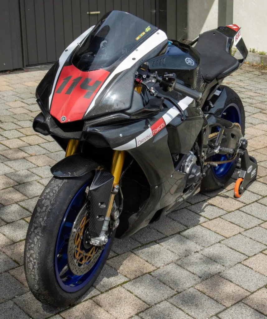 Yamaha R1M RN32 - pemarket.ro