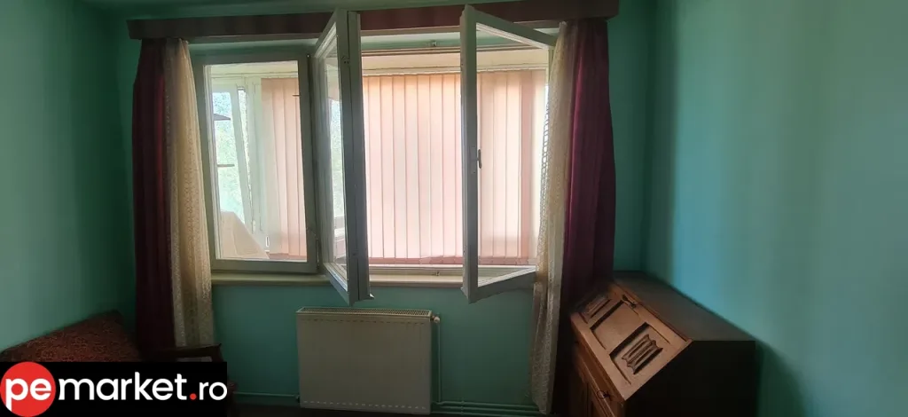 SC VIMAK IMOBILIARE vinde apartament 3 camere, b dul Saturn , Brașov. - pemarket.ro