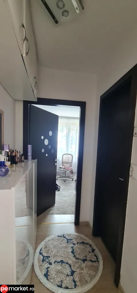 SC VIMAK IMOBILIARE vinde apartament 2 camere zona Grivitei, Brașov - pemarket.ro