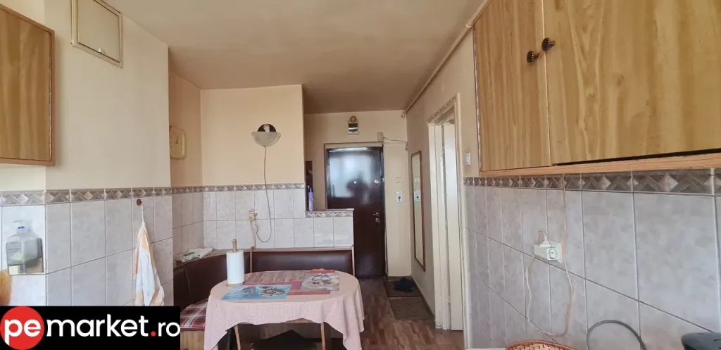 SC VIMAK IMOBILIARE vinde apartament 3 camere, b dul Saturn , Brașov. - pemarket.ro