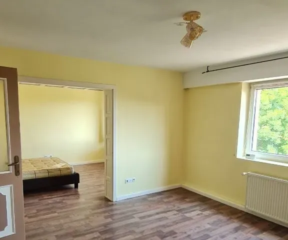 Vilă spațioasă de vânzare – Livada Poștei, Brașov - pemarket.ro