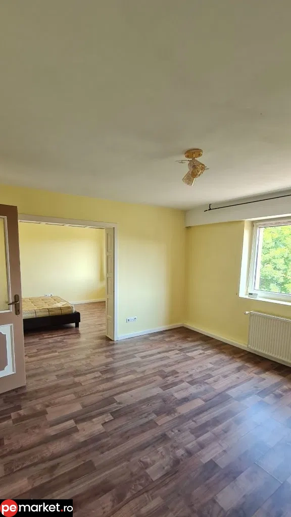 Vilă spațioasă de vânzare – Livada Poștei, Brașov - pemarket.ro