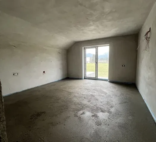 Casă nouă de vânzare | Zărnești, Brașov | Materiale premium | Zonă excelentă - pemarket.ro