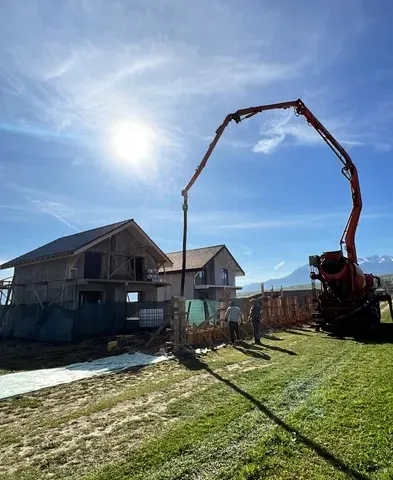 Casă nouă de vânzare | Zărnești, Brașov | Materiale premium | Zonă excelentă - pemarket.ro