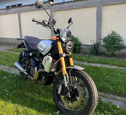 Indian FTR S Race Replica 2020, rulat 431 km - pemarket.ro