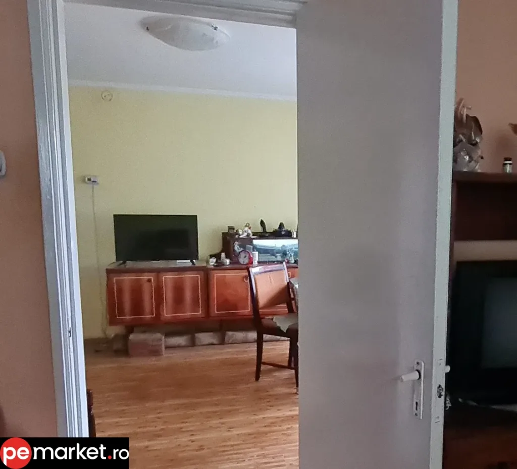 SC VIMAK IMOBILIARE vinde apartament 2 camere in Astra,str Uranus. Brașov - pemarket.ro