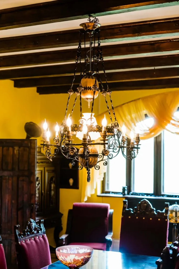 Farmec interbelic cu o gradina de poveste - pemarket.ro