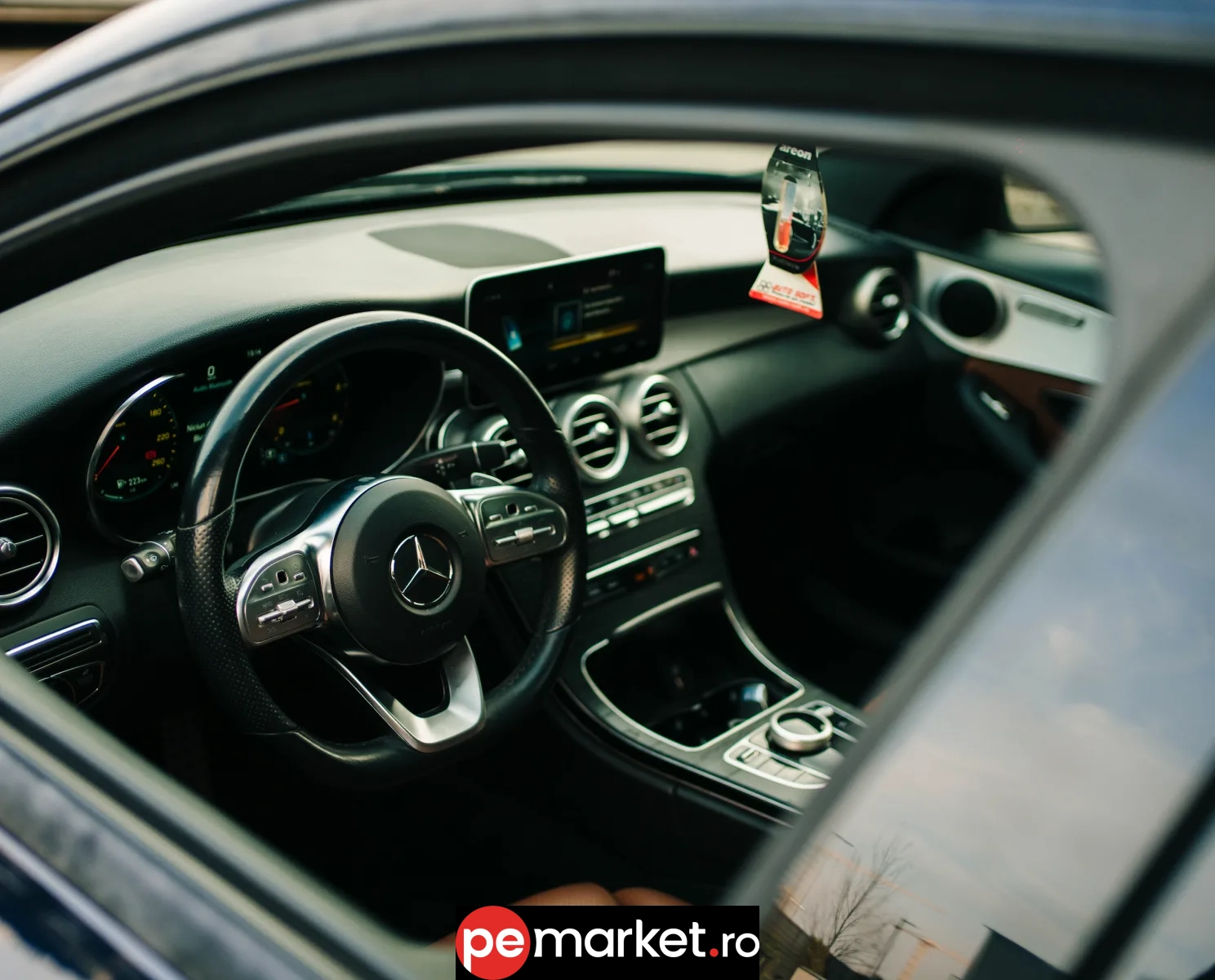 Închiriază Mercedes C 220 - pemarket.ro