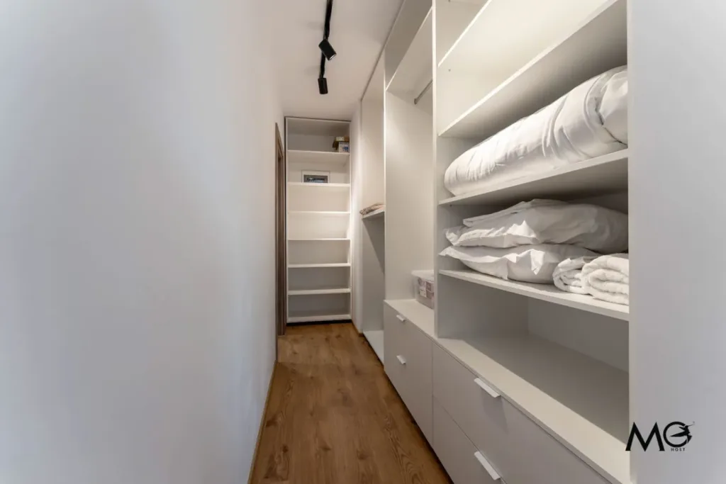 MoHost Alphaville | Elegant City Escape - pemarket.ro