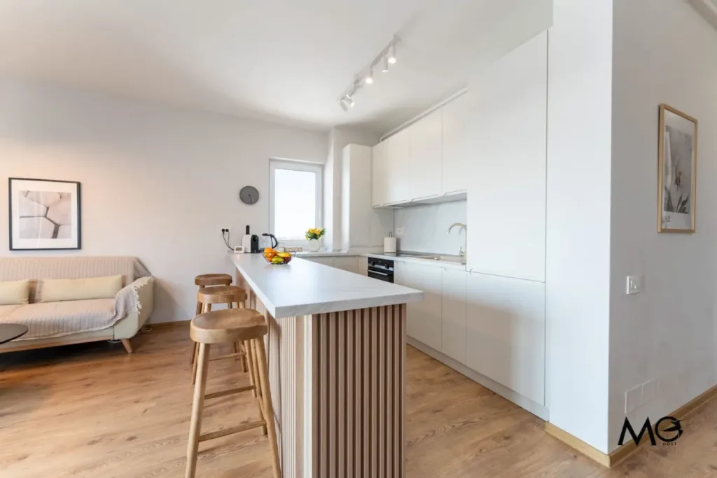 MoHost D’or | Elegant Mountain-View Apartment - pemarket.ro