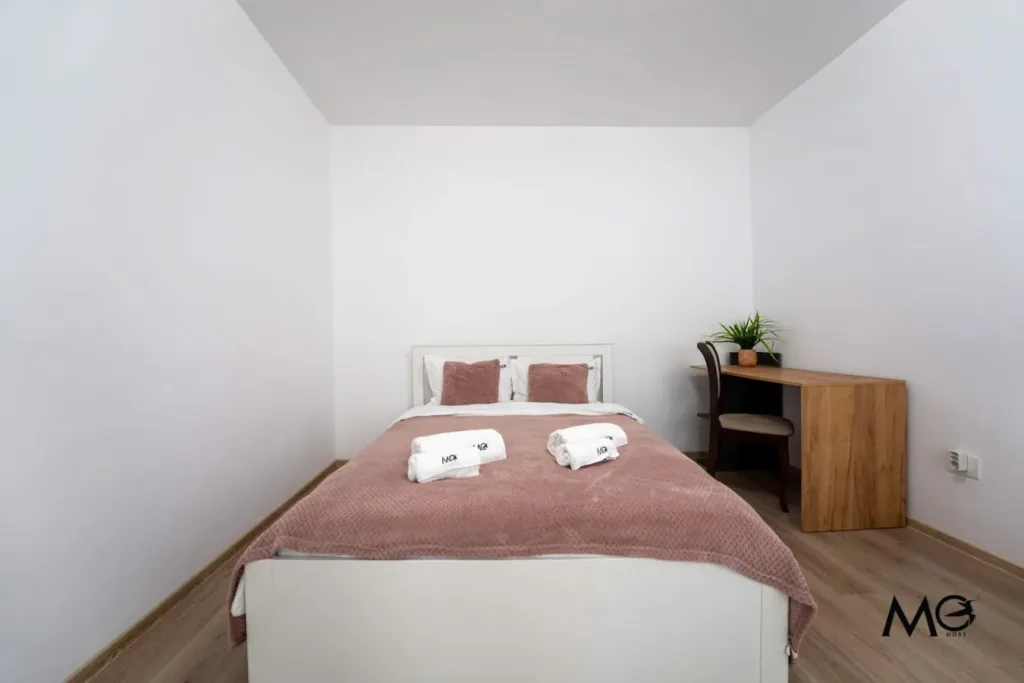 MoHost Spot | Elegant City Retreat - pemarket.ro