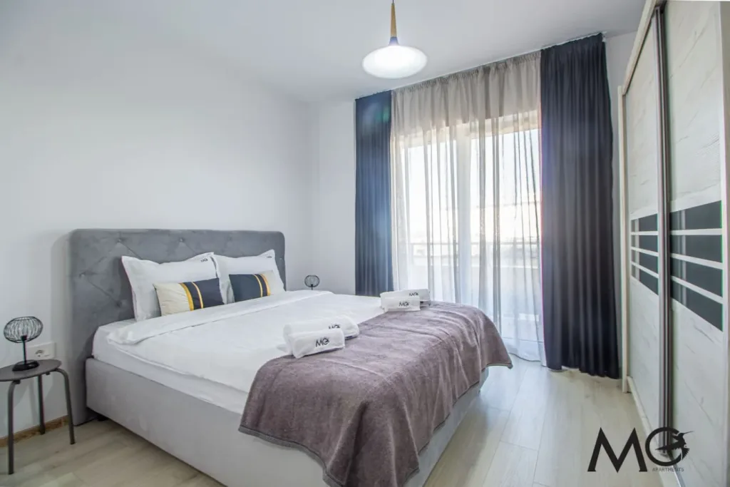 MoHost Two | Luxe Retreat with Mountain Views - pemarket.ro