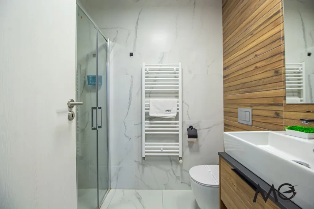 MoHost Two | Luxe Retreat with Mountain Views - pemarket.ro