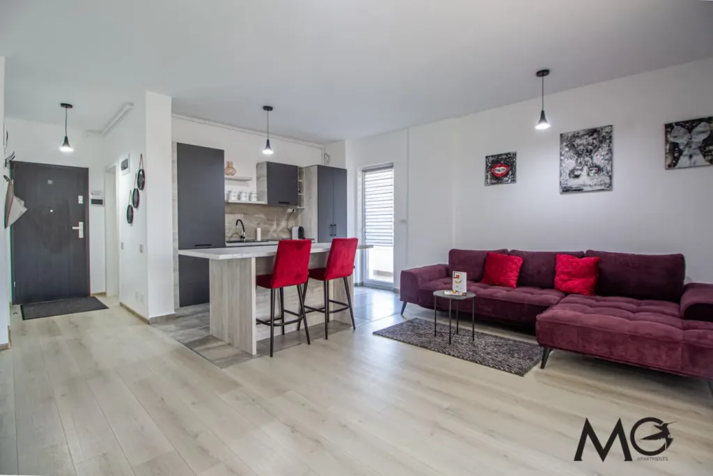 MoHost Two | Luxe Retreat with Mountain Views - pemarket.ro