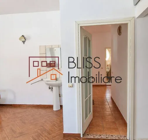 Vila Renovată Cu Finisaje Premium Într-O Zonă Exclusivistă - pemarket.ro