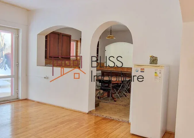 Vila Renovată Cu Finisaje Premium Într-O Zonă Exclusivistă - pemarket.ro