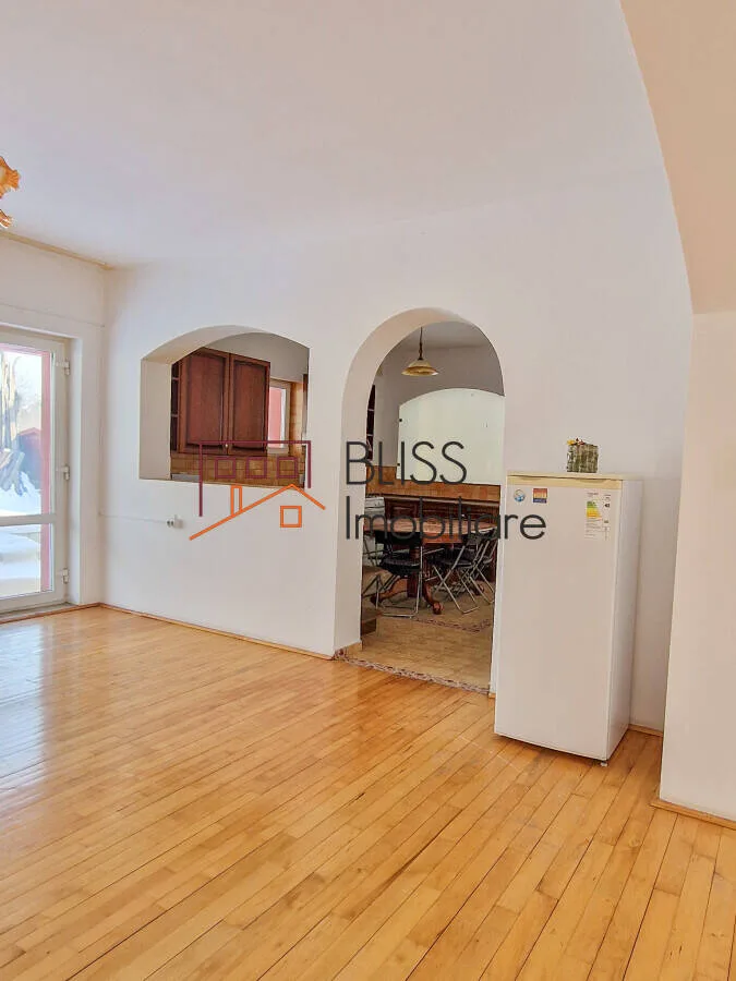 Vila Renovată Cu Finisaje Premium Într-O Zonă Exclusivistă - pemarket.ro